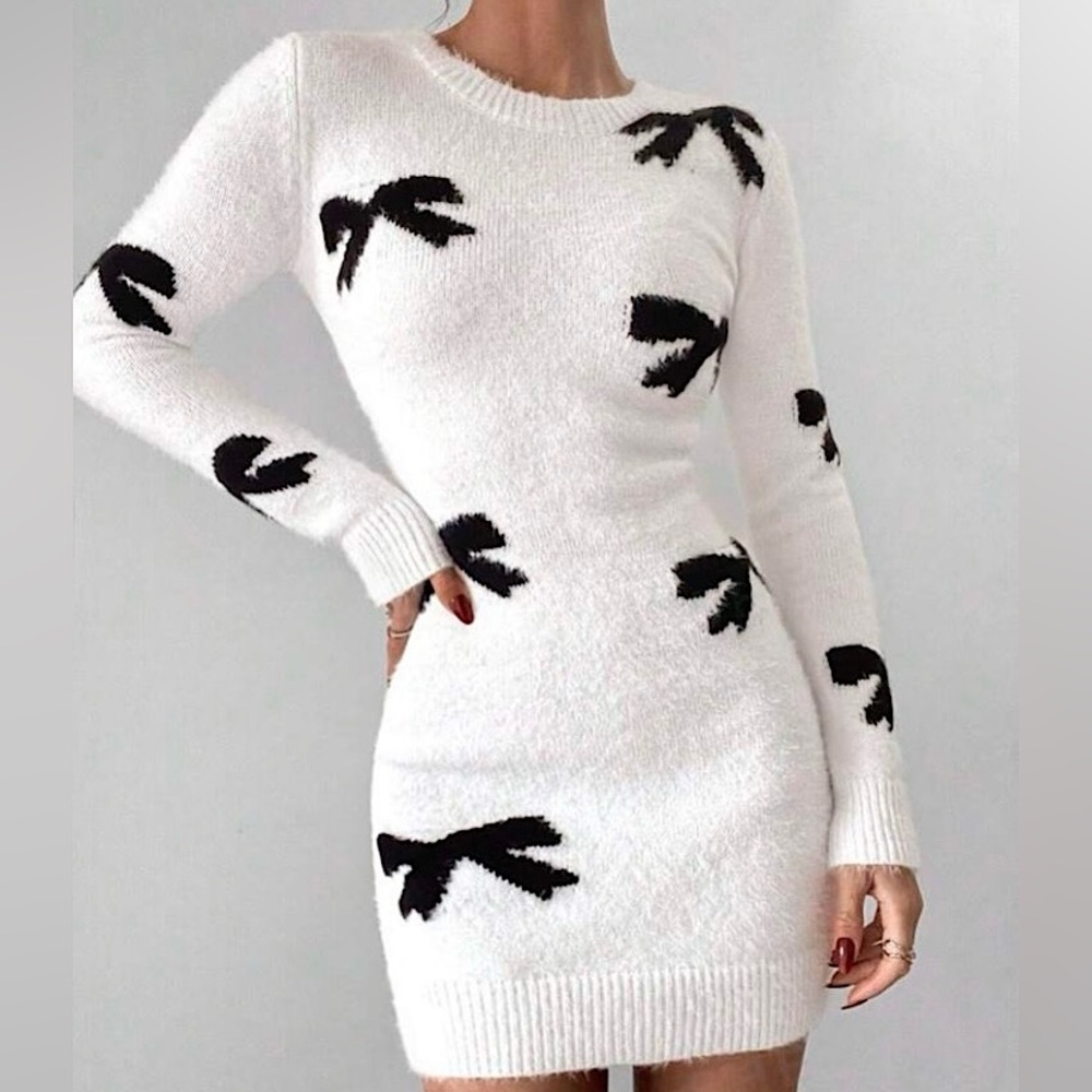 BOW LOVER Snuggly Soft Long Sleeve Form Fitting Sweater Dress Medium